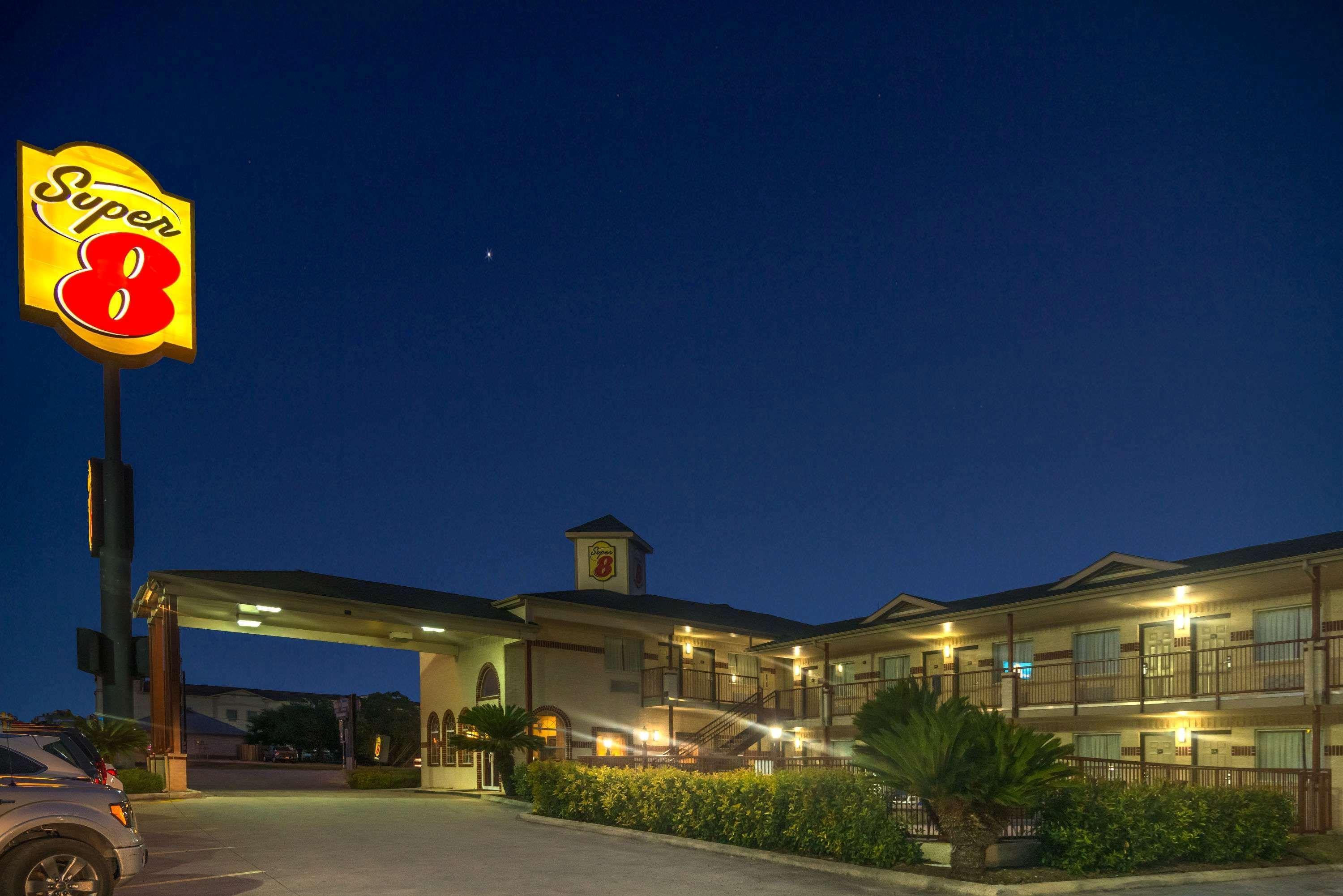 Hill Country Inn & Suites - New Braunfels, Gruene Exterior foto